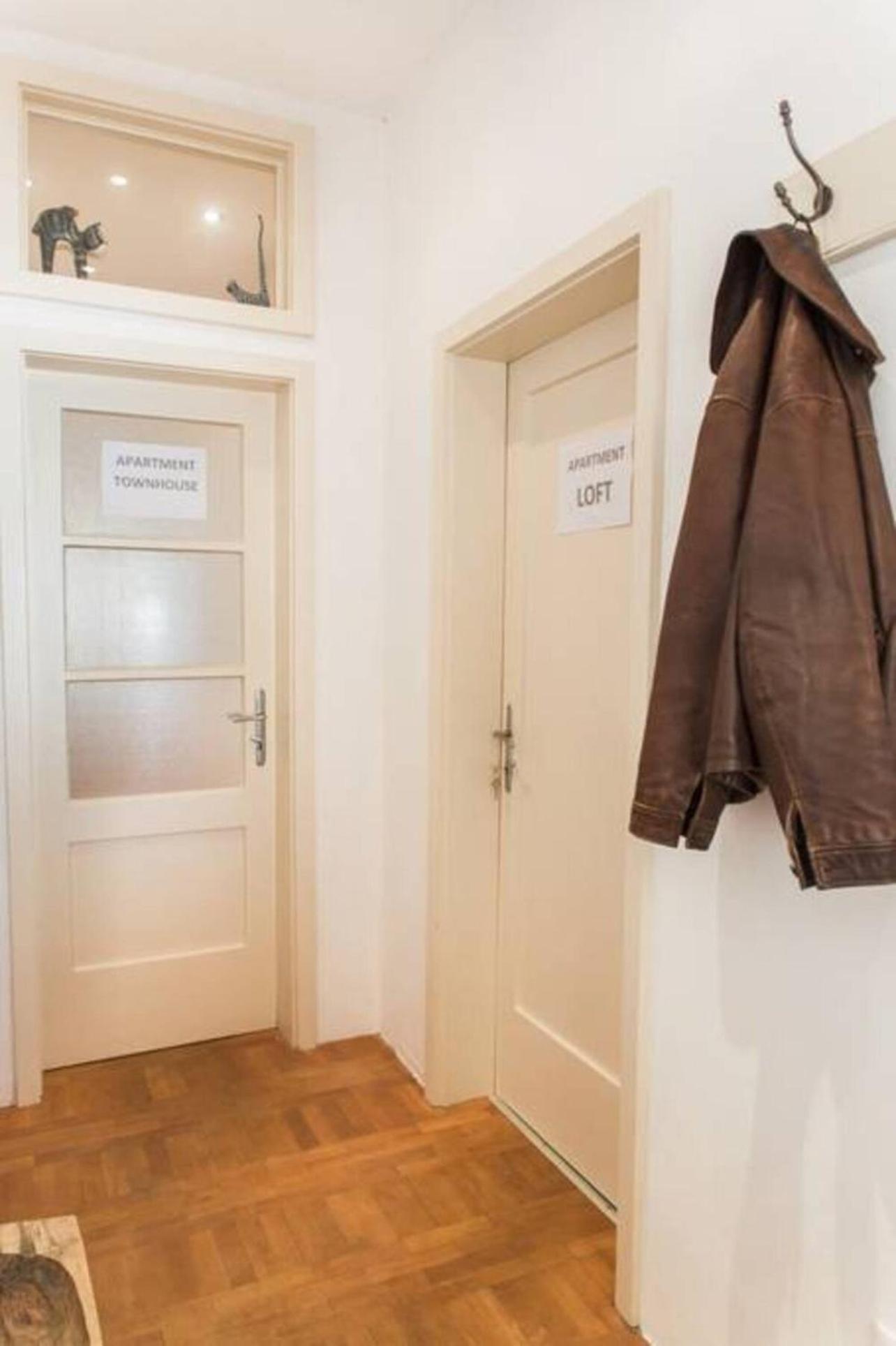 Tolmin Center Apartments Townhouse & Loft ภายนอก รูปภาพ